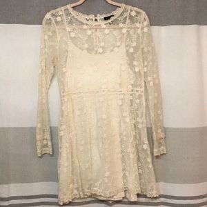 Forever 21 Flower Lace Dress
